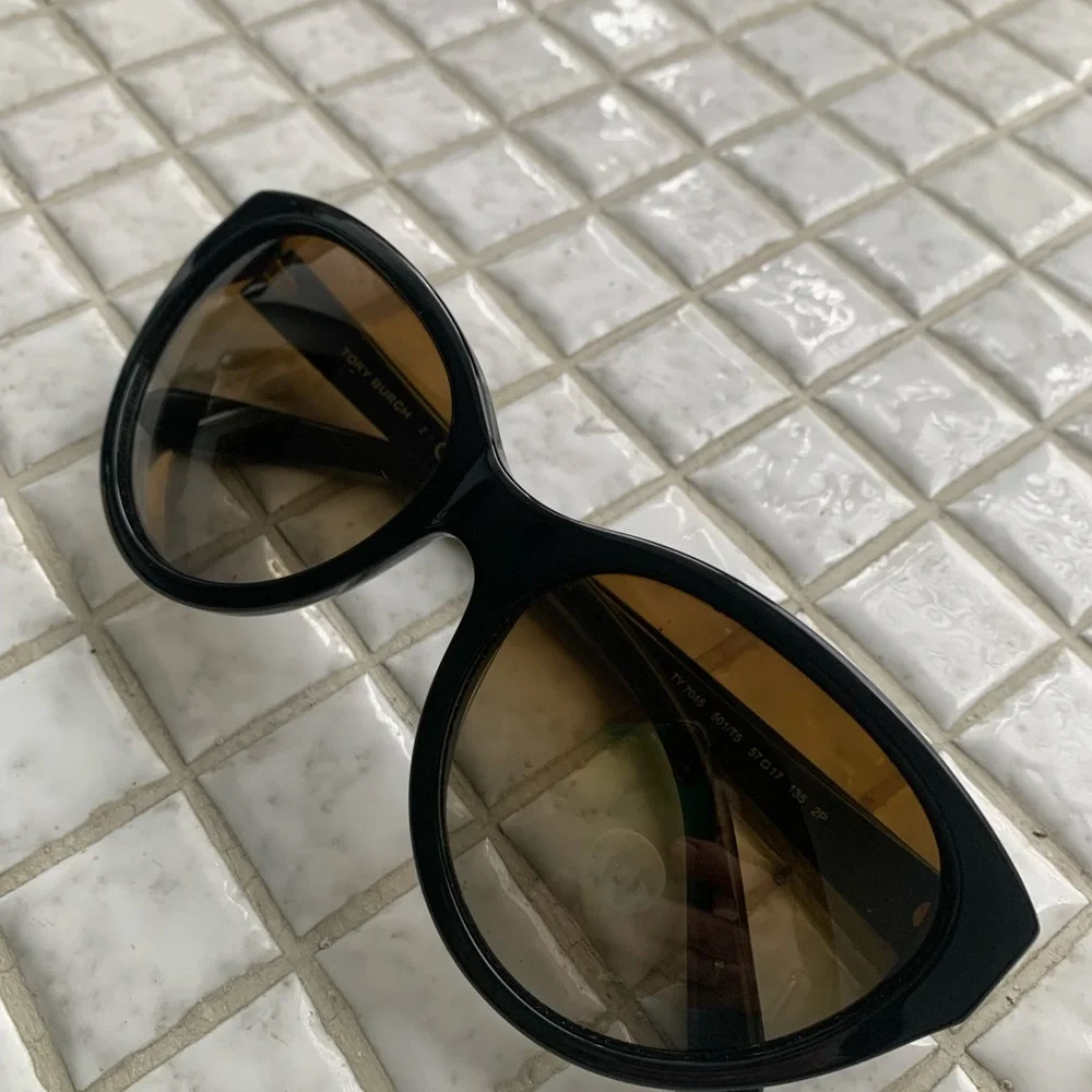 Tory Burch sunglasses - Picture 5 of 7